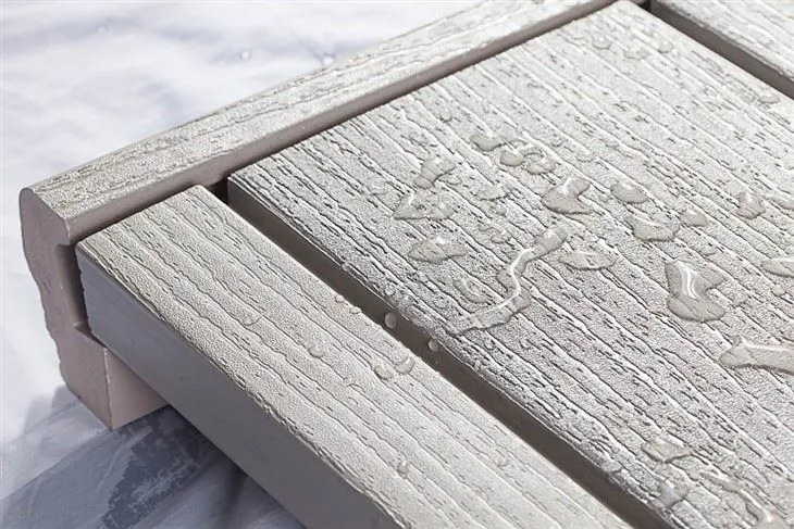 Vattentät låsande PVC-däckbrädor